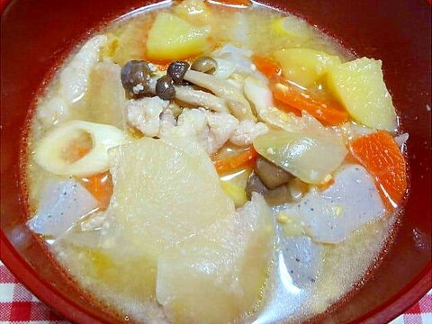 汗をかく季節に合わせ味噌で美味しい豚汁